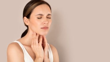 Woman with an itchy throat